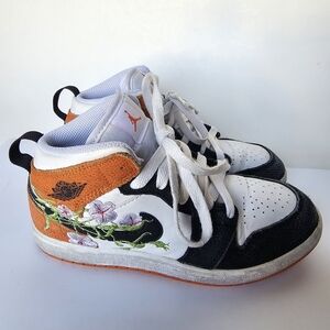 Nike Air Jordan SE Basketball Blossom Kids' PS Sneakers